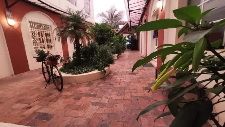 Hostal Yakumama Cuenca Exteriör bild
