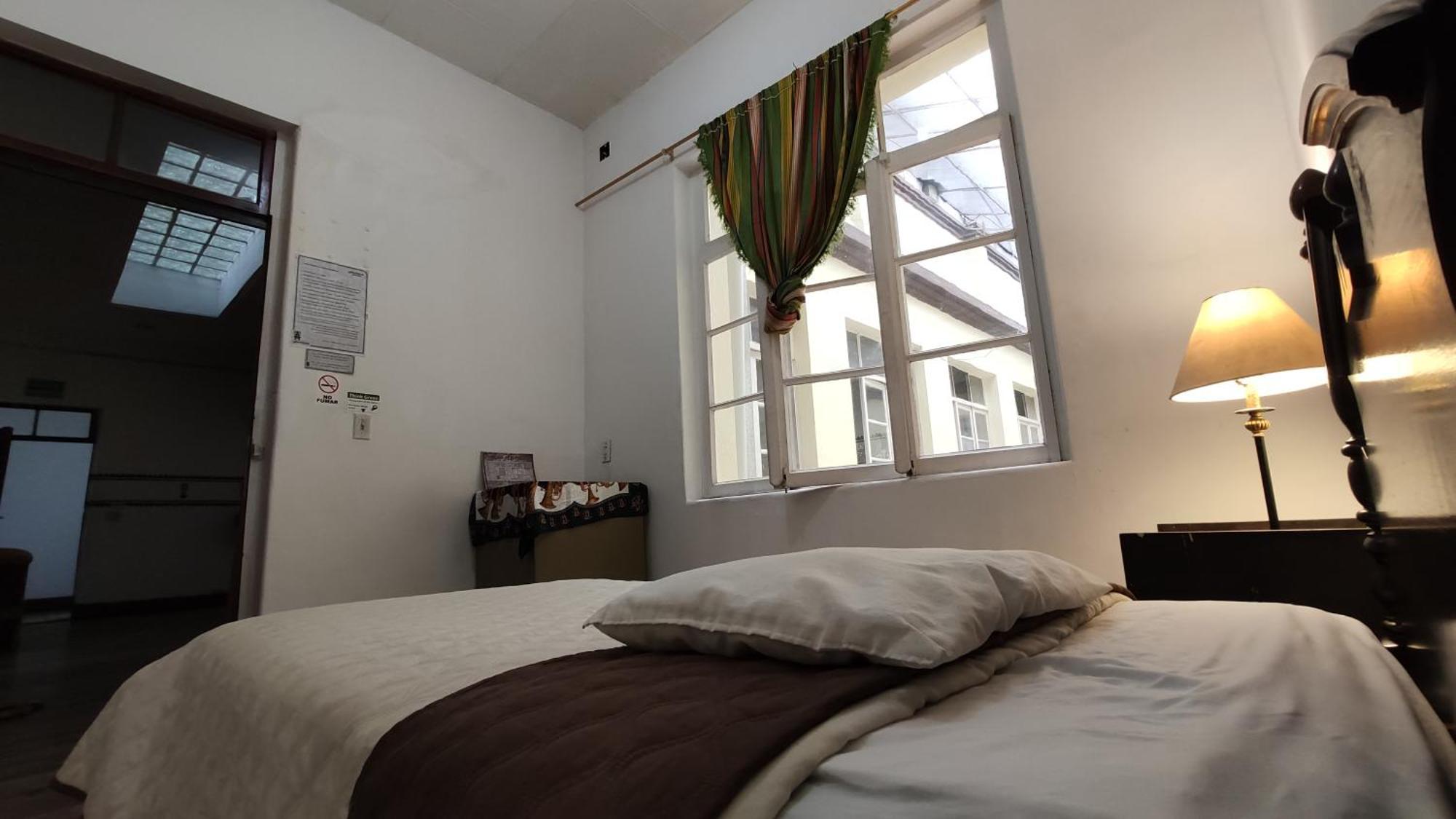 Hostal Yakumama Cuenca Rum bild